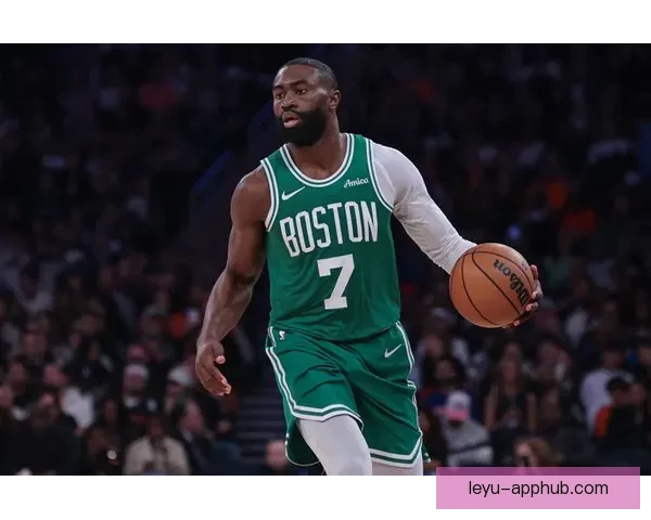 布朗赛季第33次砍三十分追平皮尔斯纪录坦言面对雷霆渴望全力取胜